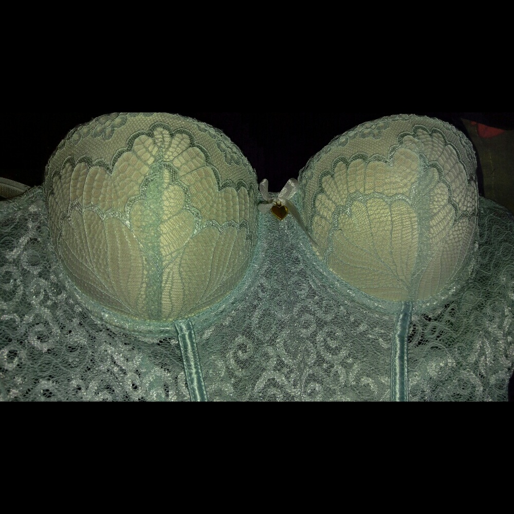 NEVER WORN! Sexy push-up (Price negotiable)